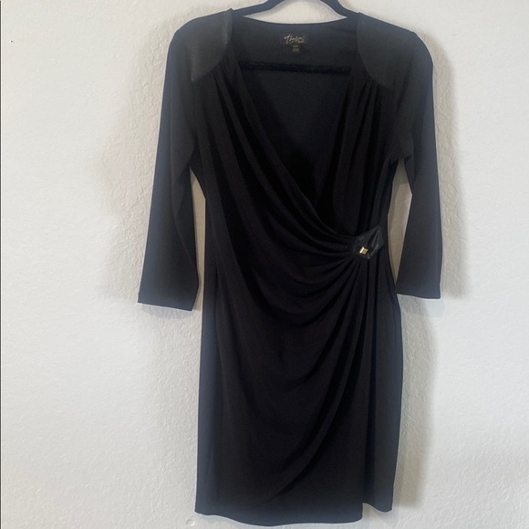 Elegant Black Dress - Picture 5 of 5